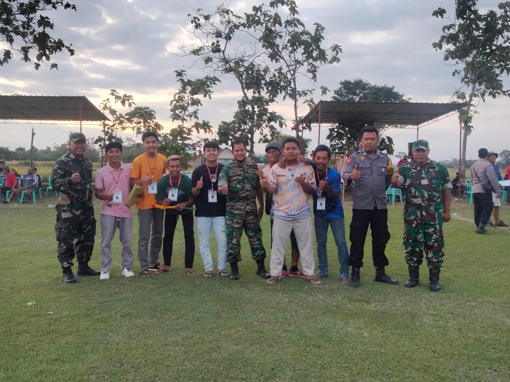 Babinsa Wonosari Amankan dan Monitoring Turnamen Sepakbola Di Desa Jelobo