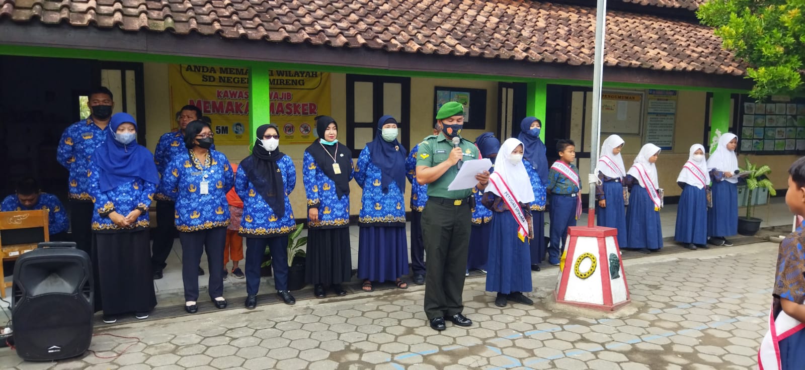 Peringatan Hari Pahlawan Babinsa Trucuk Jadi Pembina Upacara