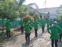 Jaga Bugar Dan Sehat, Persit KCK Ranting 20 Koramil 19 Trucuk Adakan Senam Bersama