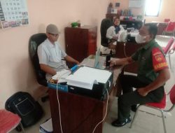 Tingkatkan Kebersamaan, Babinsa Wonosari Bincang Bersama Perangkat Desa Binaan