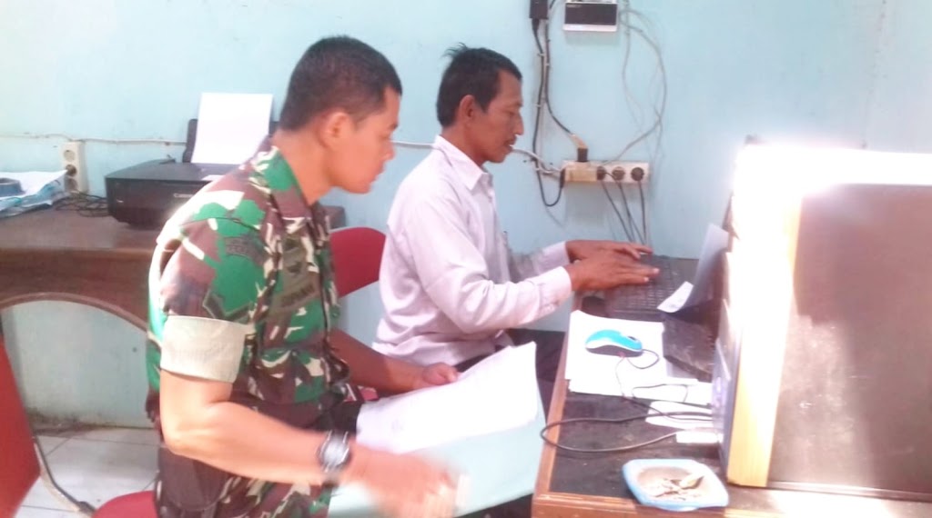 Datangnya Babinsa Ceper Di Balai Desa Kuncen Ceper