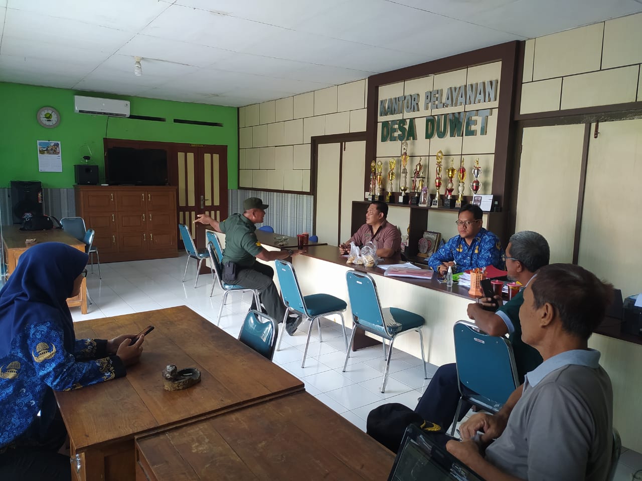 Babinsa Wonosari Datangi Perangkat Desa Dan Cek Lokasi RTLH