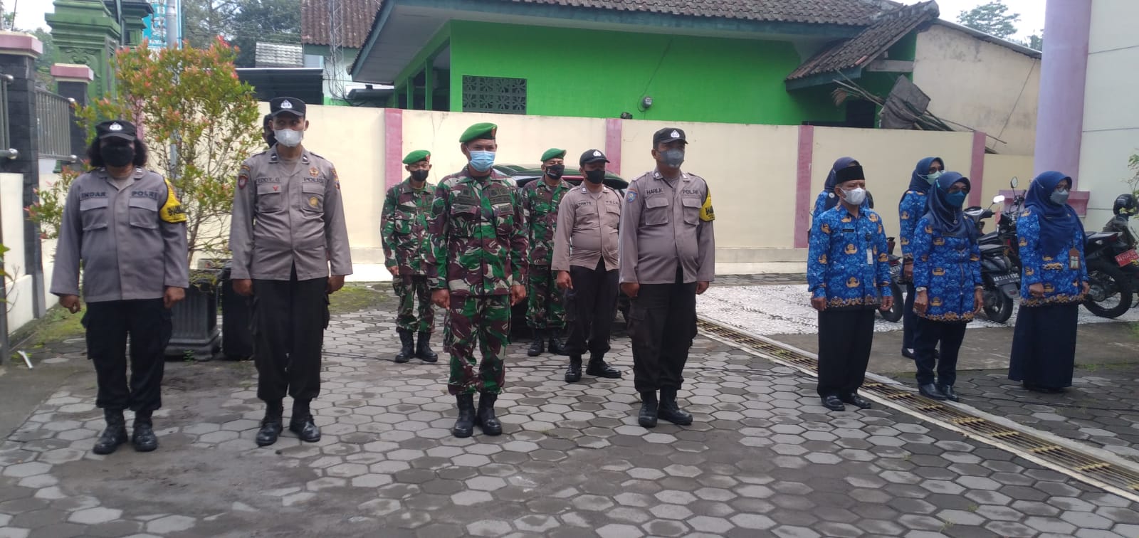 Bati Tuud Koramil Kemalang Ikuti Upacara Hari Pahlawan Bersama Muspika