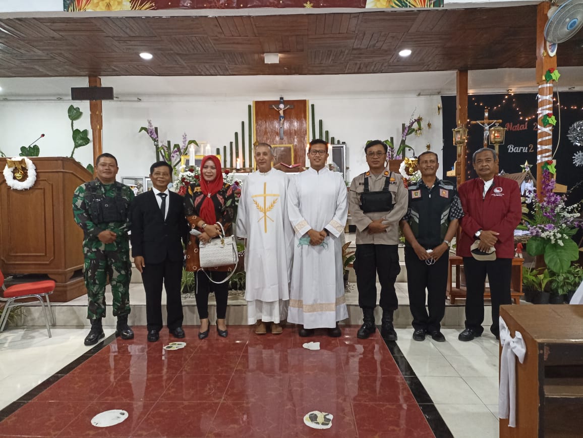 TNI-Polri Amankan Ibadah Natal Kapel Santo Lukas Desa Kebondalem Kidul Prambanan