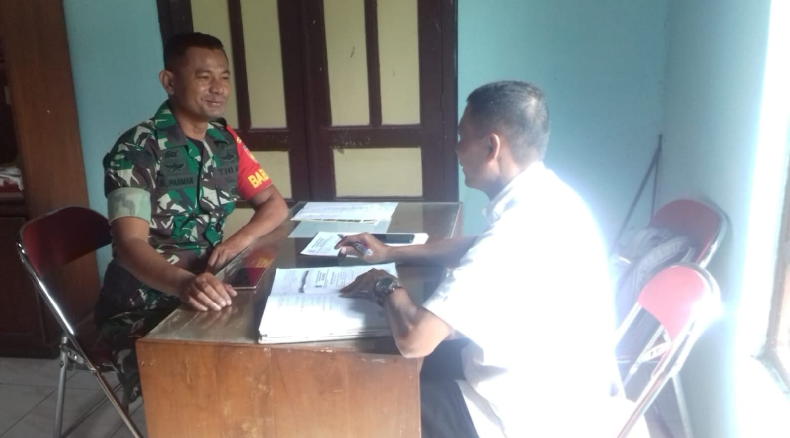 Sinergitas, Babinsa Ceper Datangi Perangkat Desa