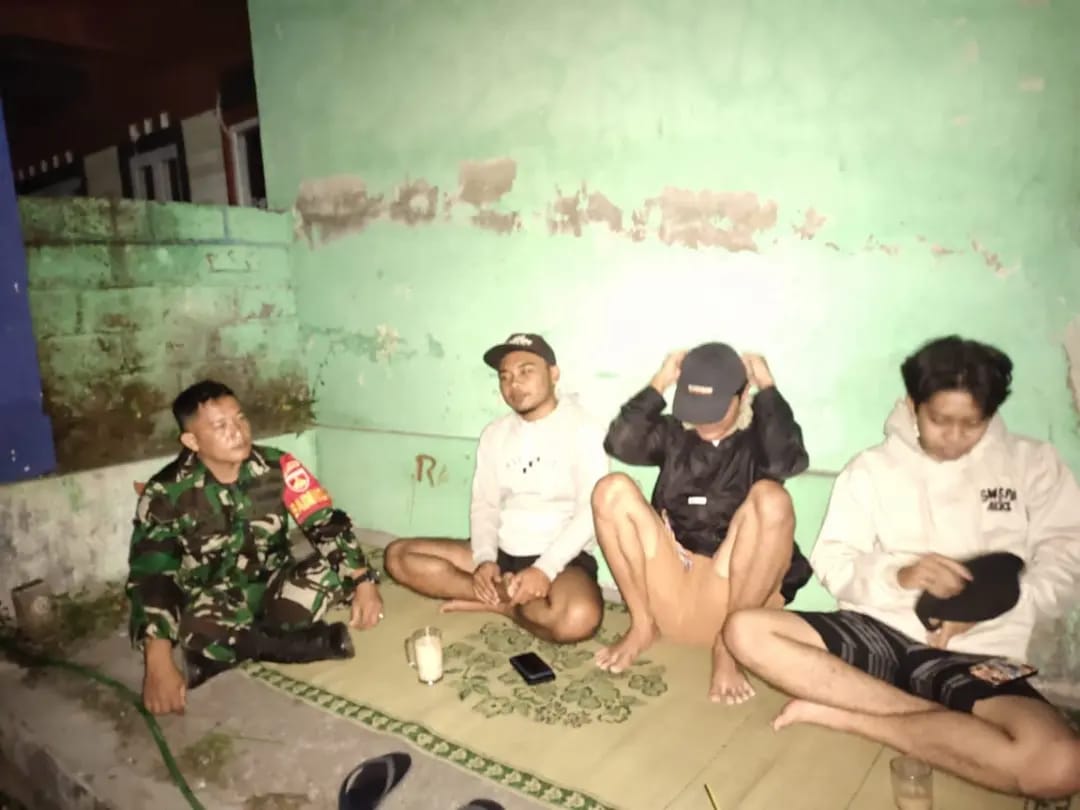 Cegah Kenakalan Remaja Babinsa Prambanan Himbau Pemuda Jaga Keamanan Desa