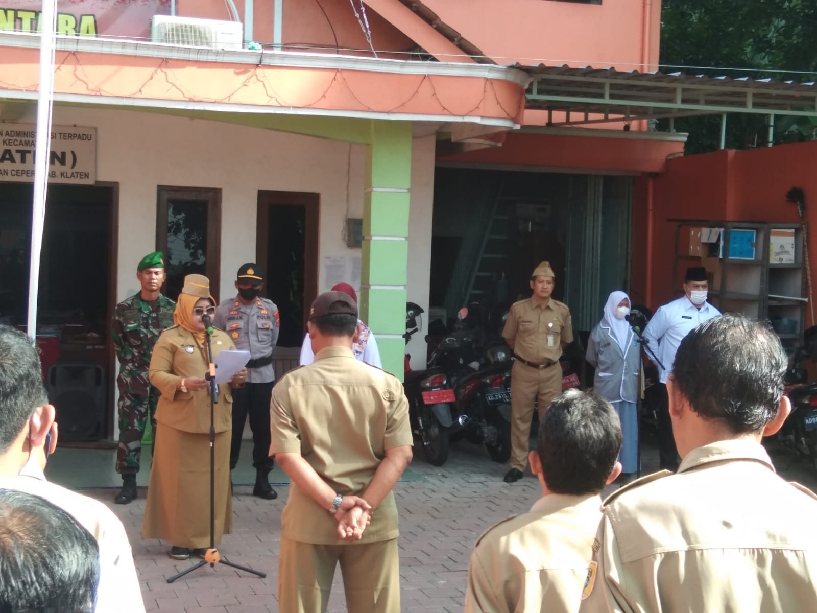 Bati Tuud Koramil 23/Ceper Hadiri Upacara Bela Negara