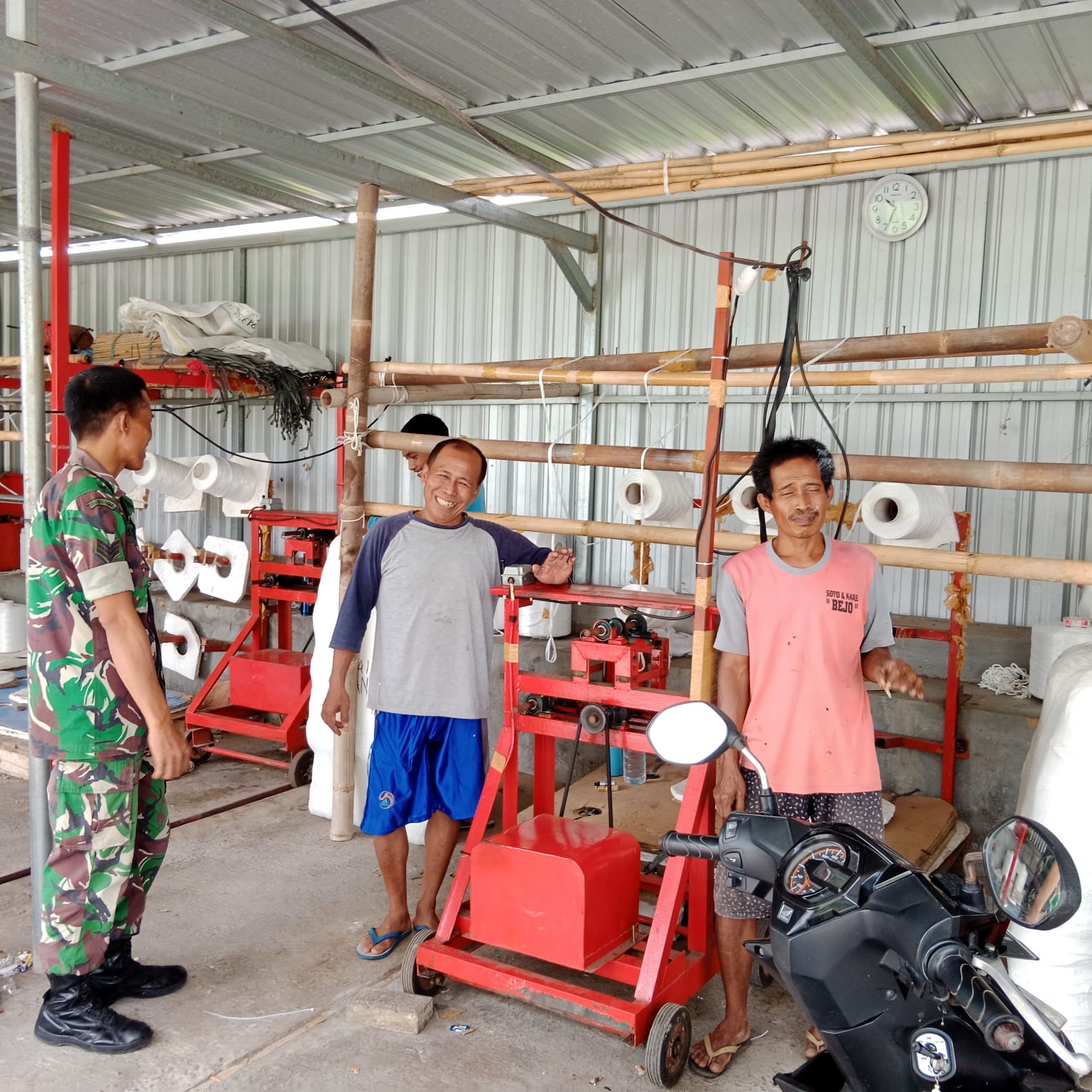 Yang Dilakukan Babinsa Ceper Saat Sambangi Pelaku UMKM