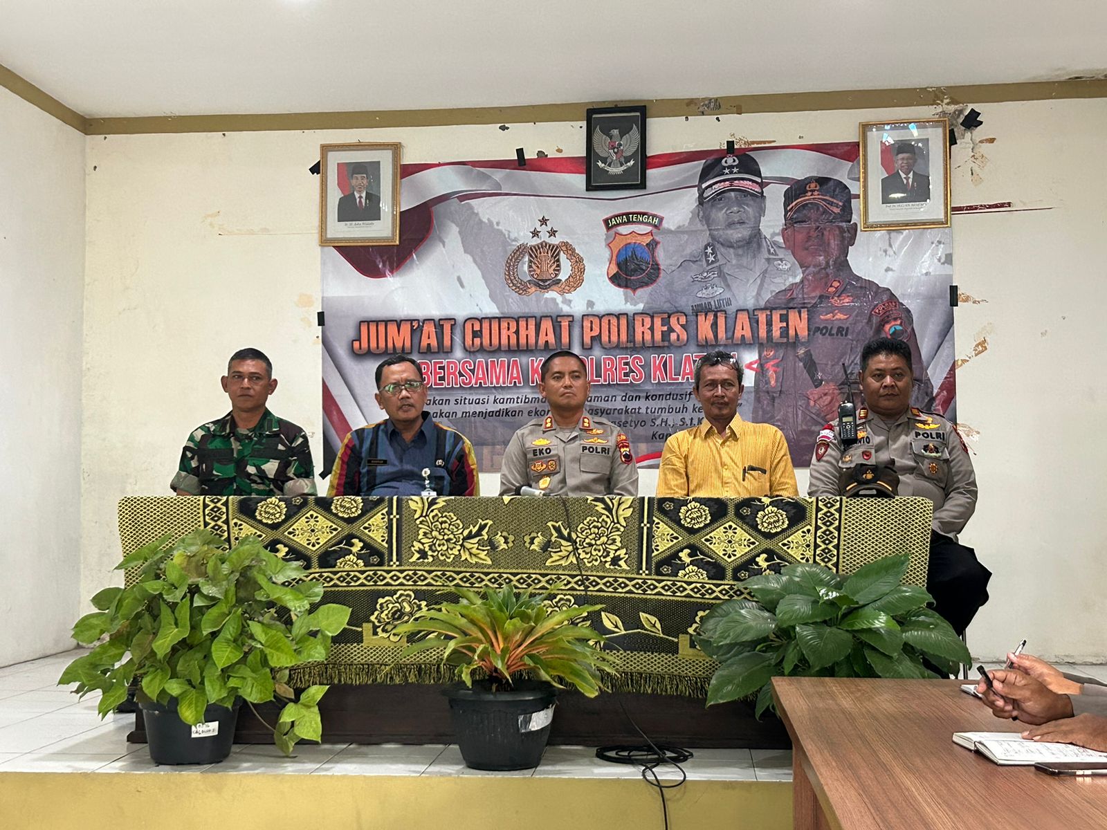 Jumat Curhat Di Gelar Di Desa Bulan, Danramil Wonosari Hadiri Bersama Babinsanya