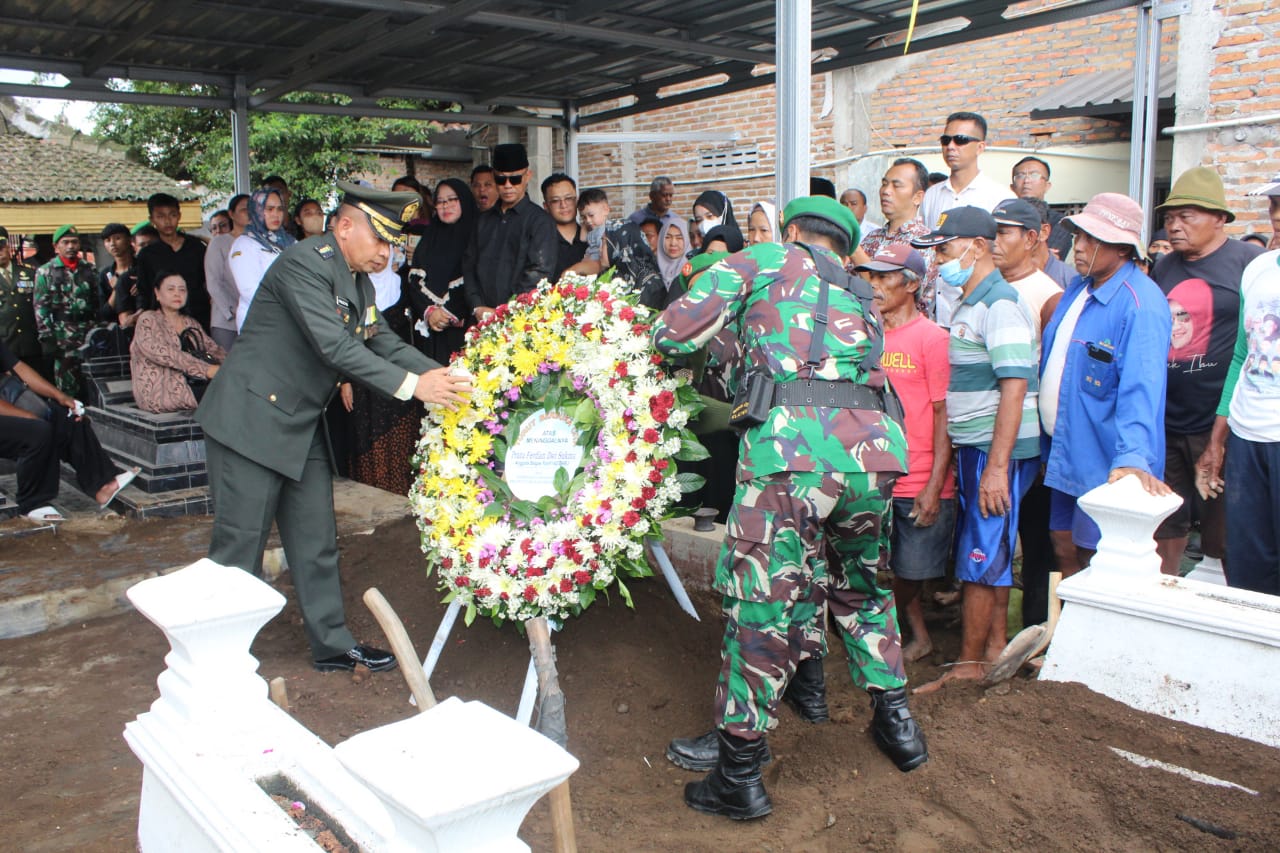 Kasrem 043 Garuda Hitam Serahkan Pratu Ferdian Dwi Sukma Kepada Ibu Pertiwi