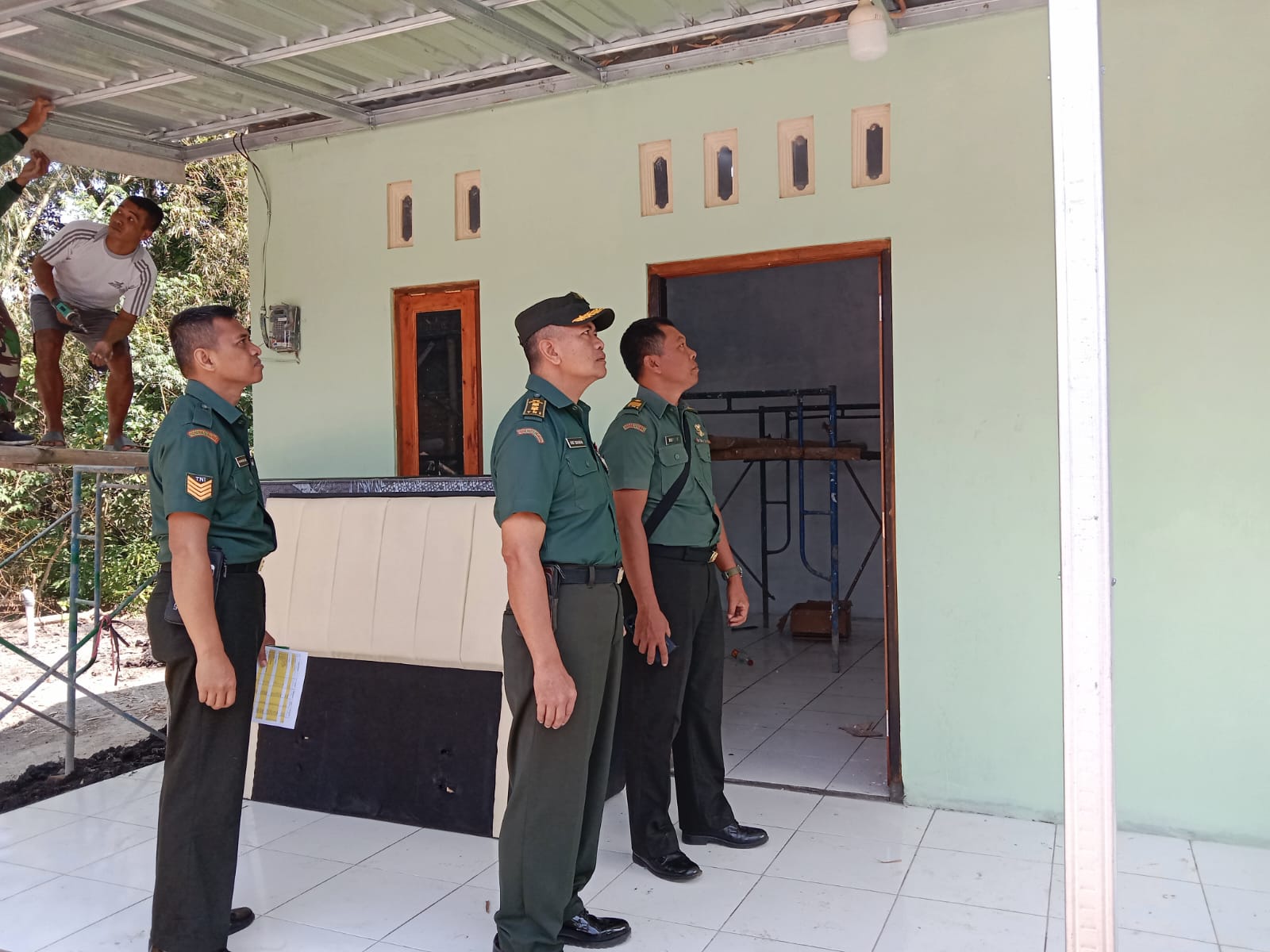 Kasiter Korem 074/Warastratama Kunjungi Pembangunan RTLH Di Wilayah Kodim 0723/Klaten