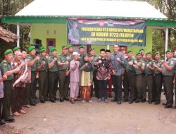 Ust Adi Hidayat Bersama Danrem 074 Tinjau Rumah Mbah Sihyem