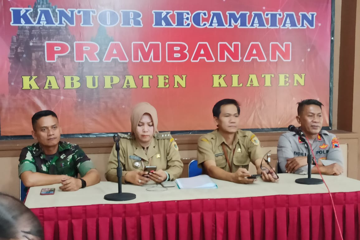 Bati Tuud Koramil Prambanan Hadiri Rapat Pilkades Serentak Kecamatan Prambanan