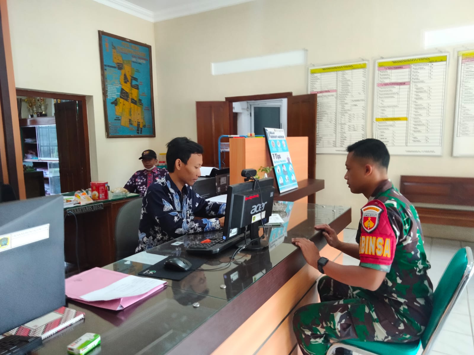 Bersama Perangkat Desa, Babinsa Prambanan Tingkatkan Kamtibmas Di Bulan Suci Ramadhan