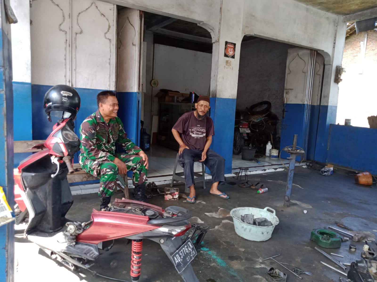 Babinsa Koramil Prambanan Ajak Warga Bertoleransi Dan Jaga Ketertiban