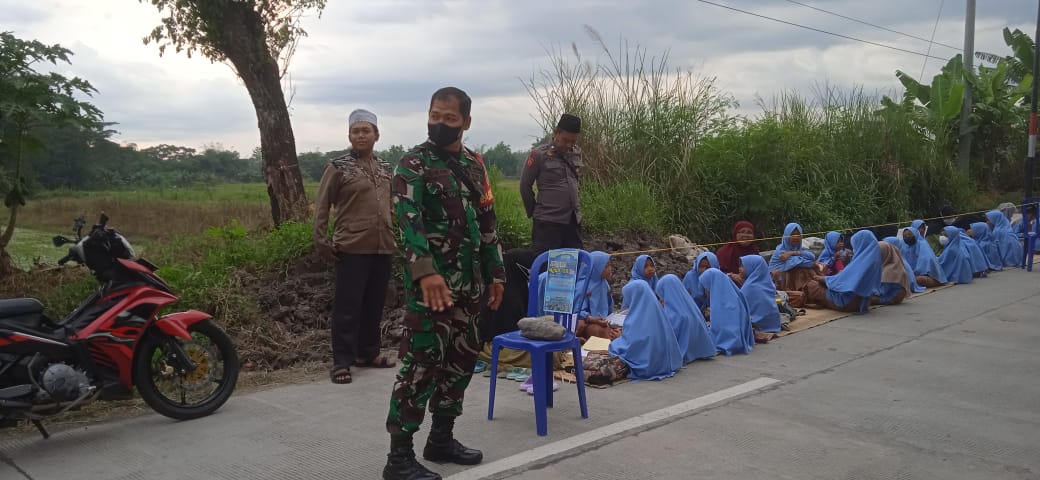 Babinsa Wonosari Amankan Kegiatan Acara Qur'an Day Peringati Nuzulul Qur'an Desa Binaan