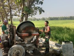 Bantu Buat Talud Desa Binaan, Wujud Kemanunggalan Babinsa Wonosari