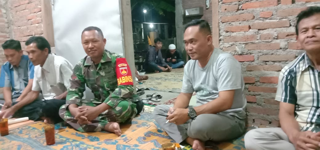 Hadiri Pertemuan Rutin RT Desa Binaan, Inilah Harapan Babinsa Koramil Wonosari