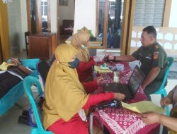 Setetes Darah Sangat Berarti, Anggota Koramil Ceper Lakukan Donor Darah