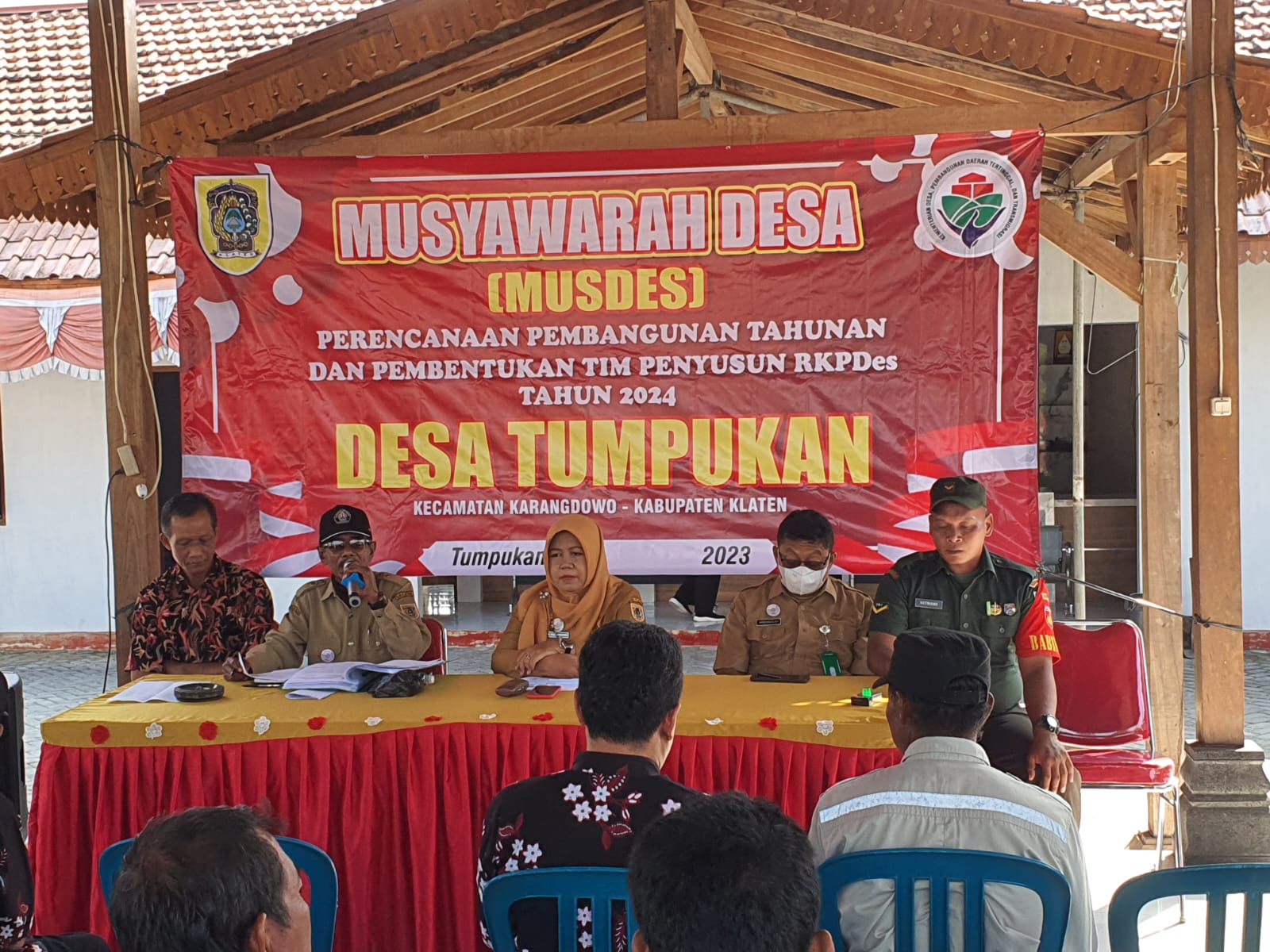 Babinsa Koramil 17 Karangdowo Hadiri Musdes Penyusunan RKPDES Desa Tumpukan