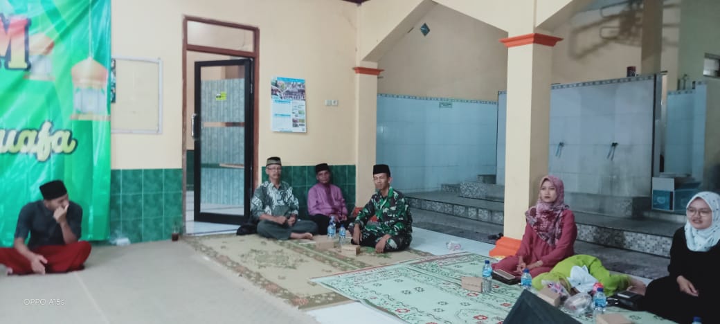 Pererat Silaturahmi, Babinsa Wonosari Hadiri Pengajian Peringatan 1 Muharam Desa Kingkang