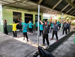 Anggota Koramil 22 Wonosari Senam Kesegaran Jasmani 88 Bersama Persit KCK Ranting 23 Wonosari