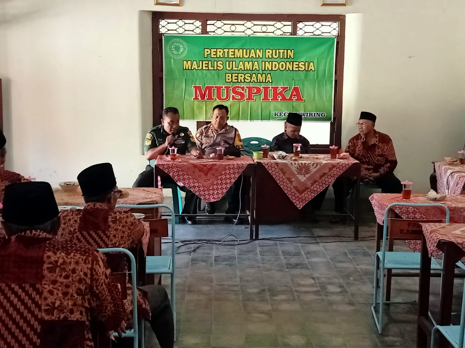Jalin Sinergitas, Bati Tuud Koramil 21 Juwiring Hadiri Pertemuan MUI Kecamatan Juwiring