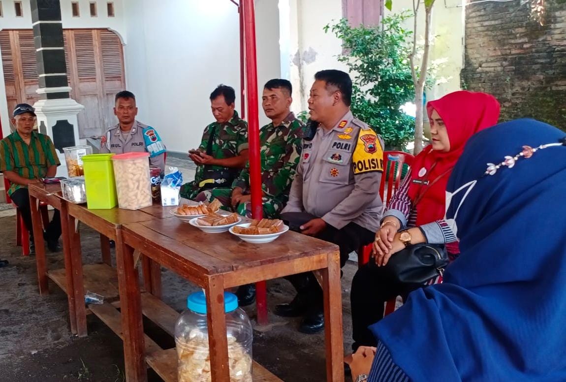 Bati Tuud Koramil Wonosari Bersama Muspika Sambang Kades Terpilih Pasca Pilkades di Wilayah Binaan