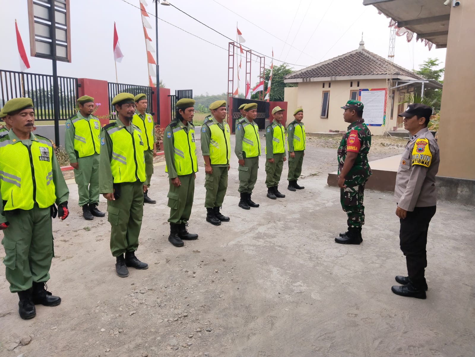 Bina Anggota Linmas Desa Sukorejo, Ini Kata Babinsa Wonosari