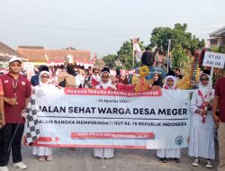 Babinsa Ceper Pantau Jalan Sehat HUT RI Ke-78 Desa Meger