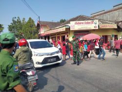 Babinsa Wonosari Pengamanan Karnaval Gebyar Kemerdekaan RI Ke 78 Di Wilayah Binaan