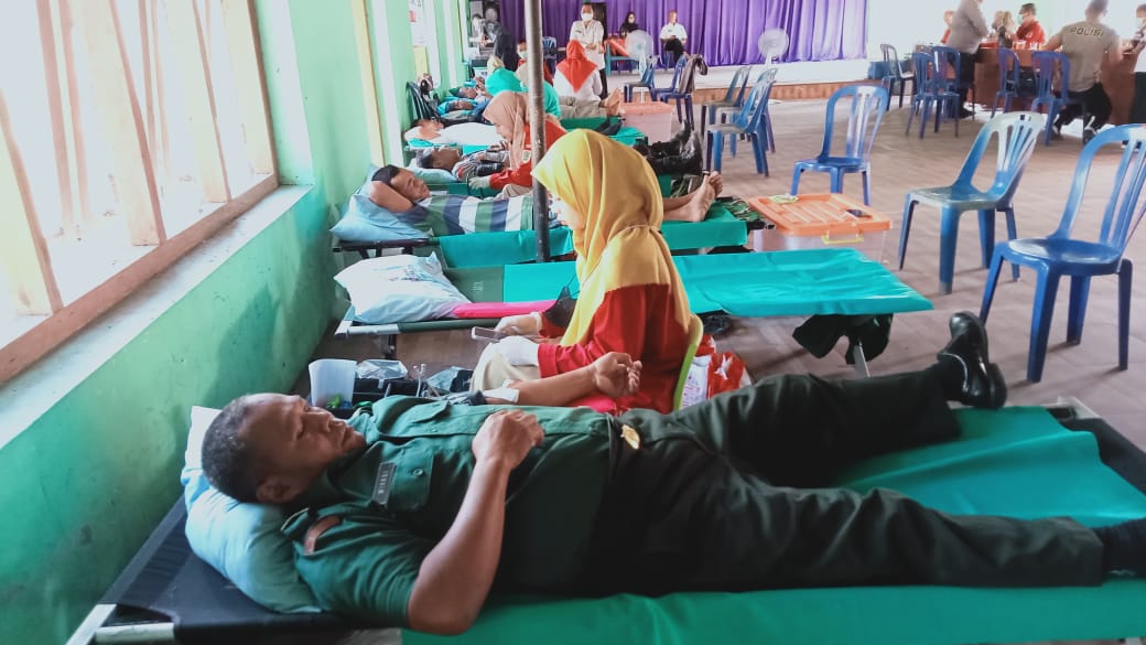 Peduli Sesama Anggota Koramil 22 Wonosari Donor Darah Di Kecamatan Wonosari