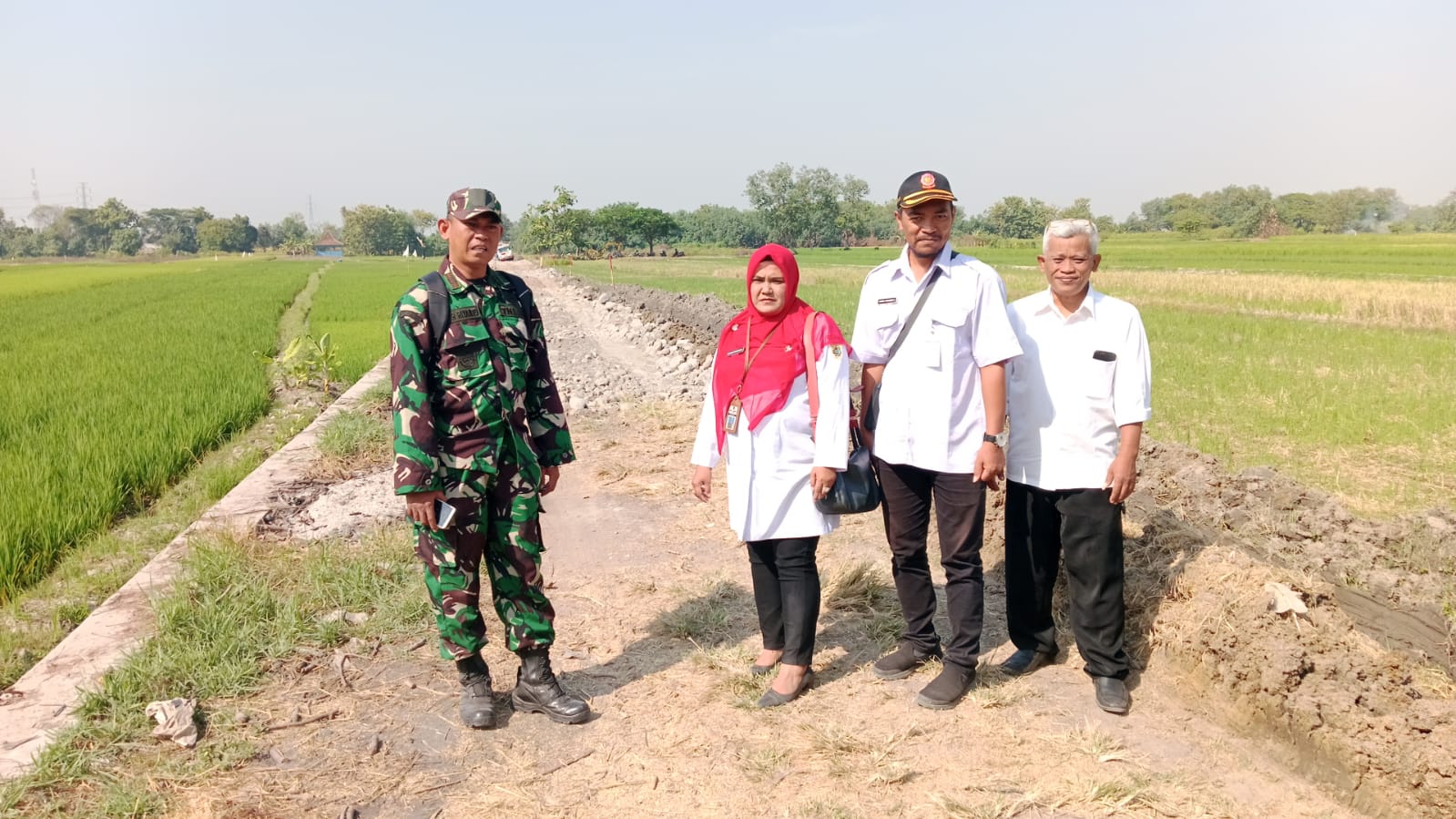 Danramil Wonosari Bersama Forkopimcam Cek Lokasi Sasaran KBMKB Desa Boto