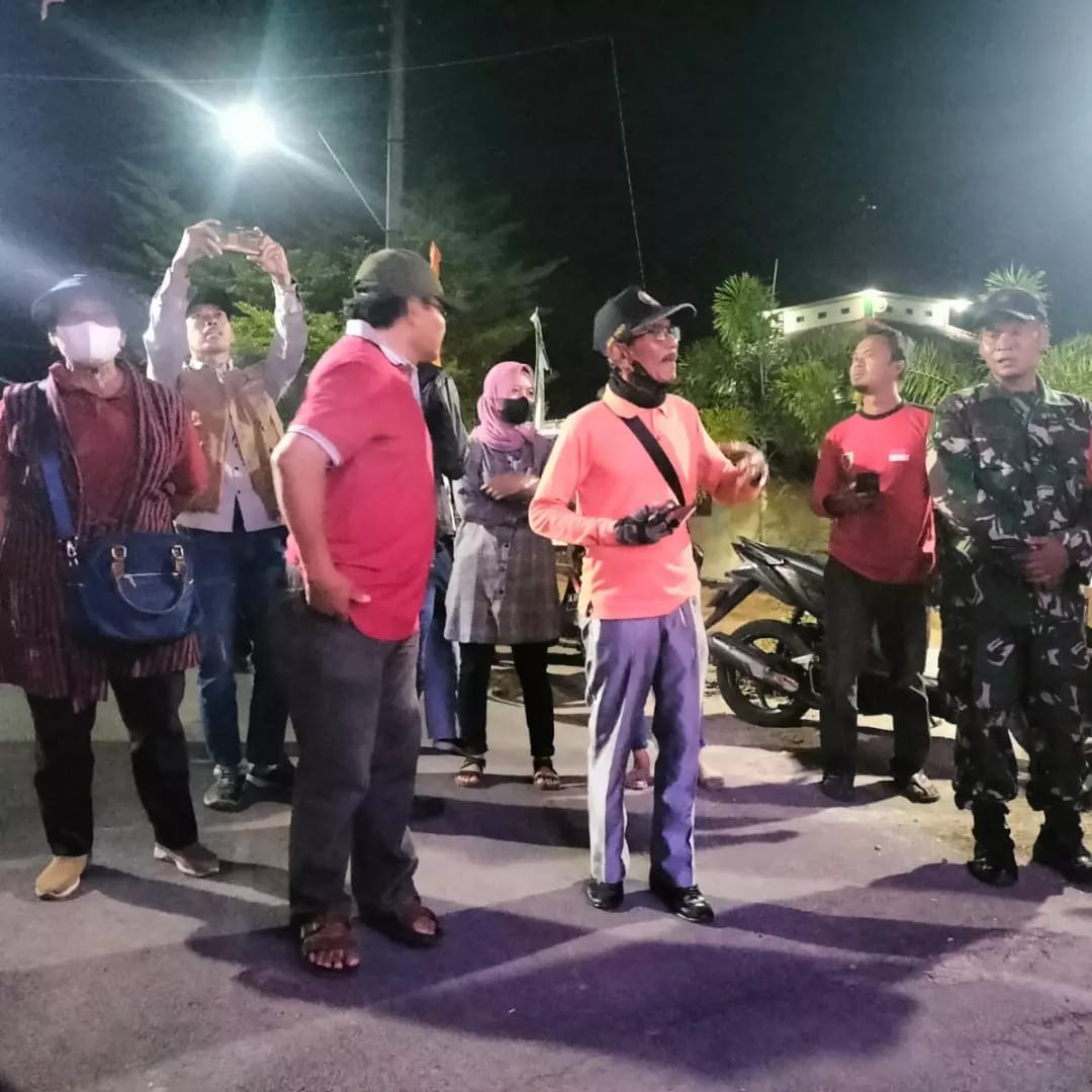 Babinsa Koramil 17 Karangdowo Dampingi Lomba Kebersihan Desa Tumpukan