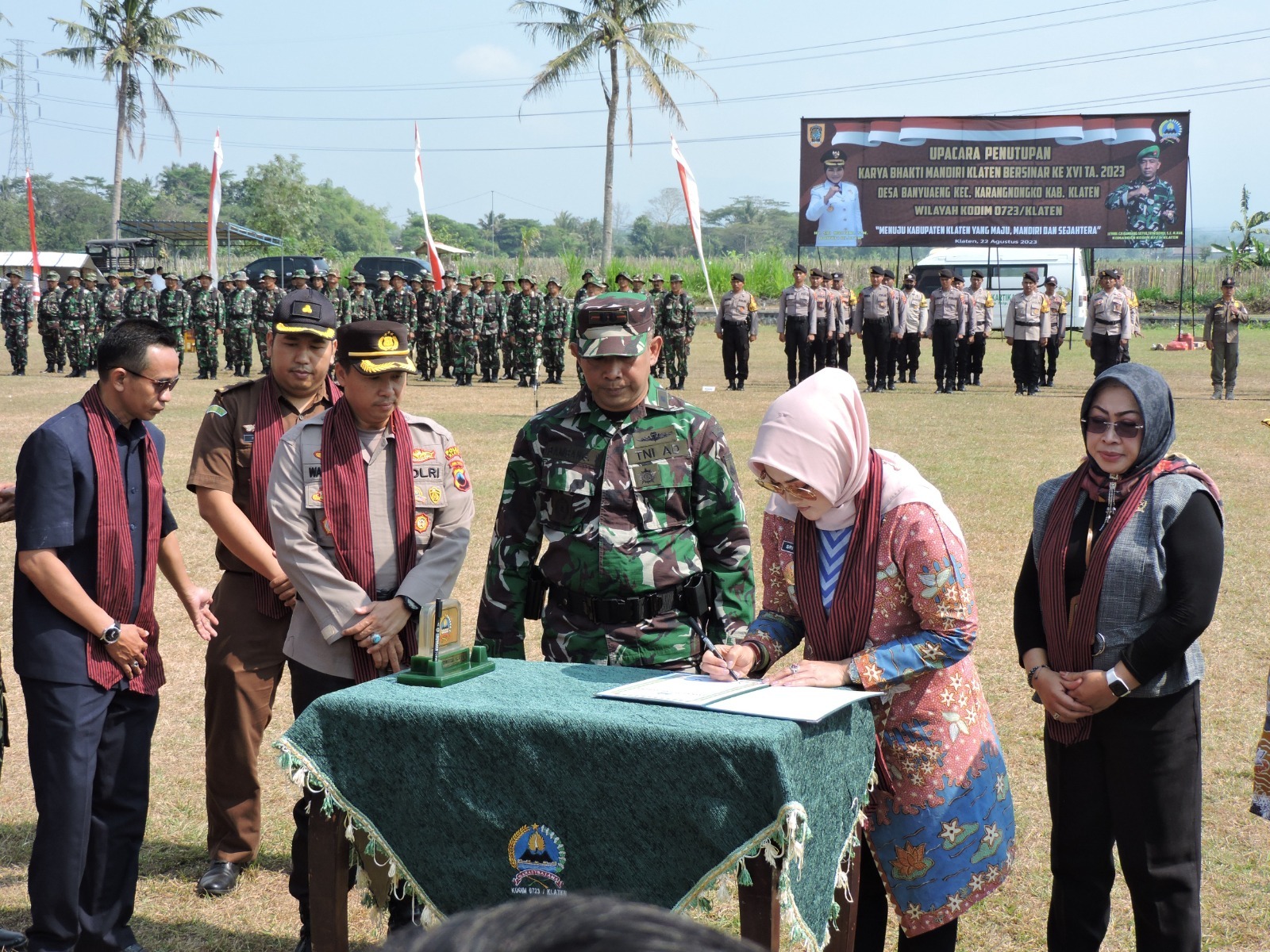 Dandim Bersama Bupati Klaten Tutup KBMKB ke XVI