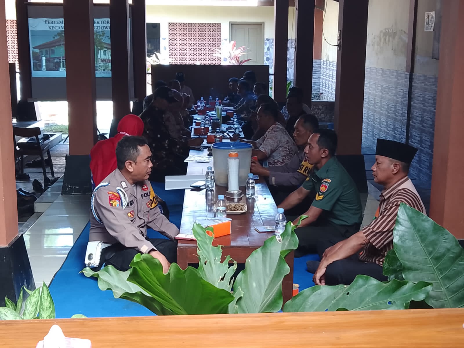 Wujudkan Sinergitas Lintas Sektoral, Babinsa Koramil Karangdowo Hadiri Lokakarya Kesehatan