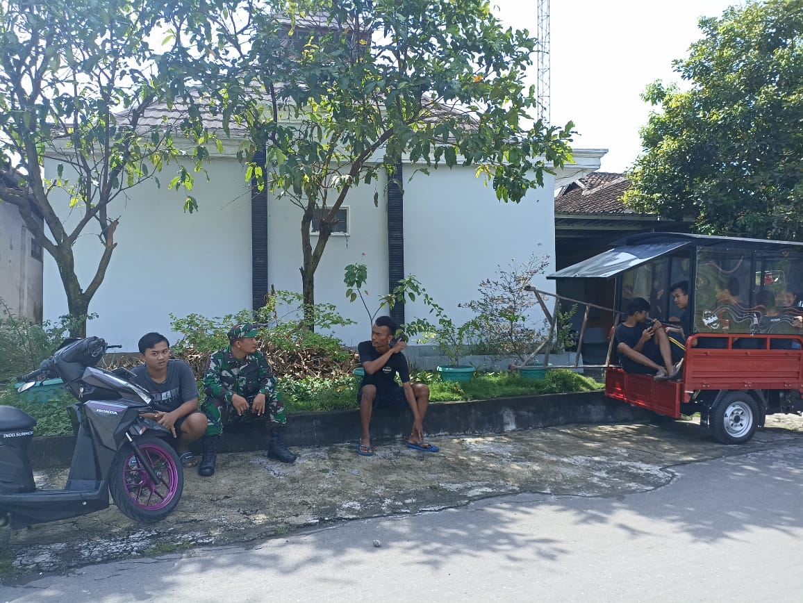 Babinsa Prambanan Datangi Pemuda Binaan, Ini Harapannya