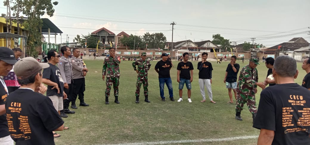 Wujudkan Pertandingan Lancar, Babinsa Wonosari Amankan Turnamen Sepakbola Kades Gunting Cup 2023