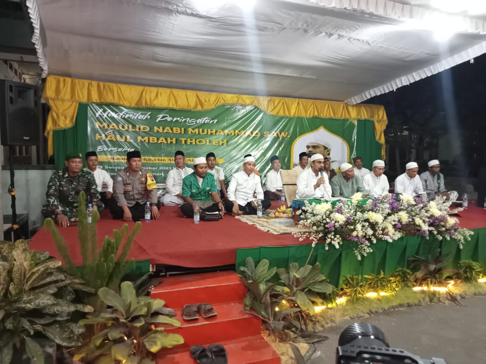 Babinsa Ceper Hadiri Maulid Nabi Muhammad SAW Dan Haul Mbah Tholeh, Ini Katanya
