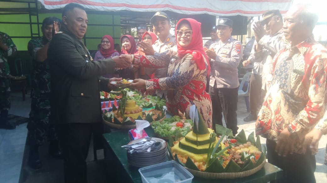 HUT TNI Ke -78, Koramil 23/Ceper Di Datangi Polsek Ceper Bersama Muspika