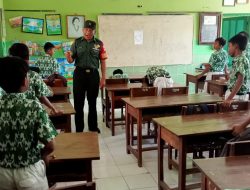 Tanamkan Nasionalisme Sejak Dini, Babinsa Wonosari Beri Wasbang Siswa Siswi SDN 1 Sekaran