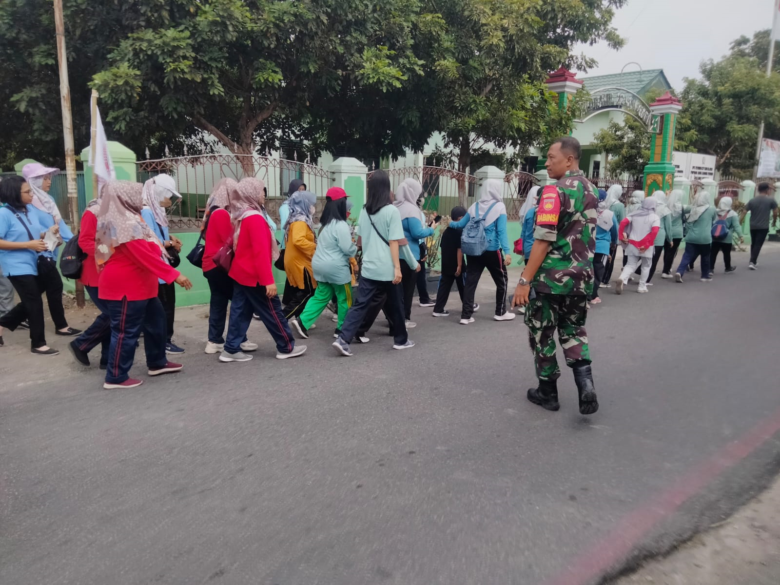 Koramil Wonosari Amankan Gerak Jalan HUT PGRI