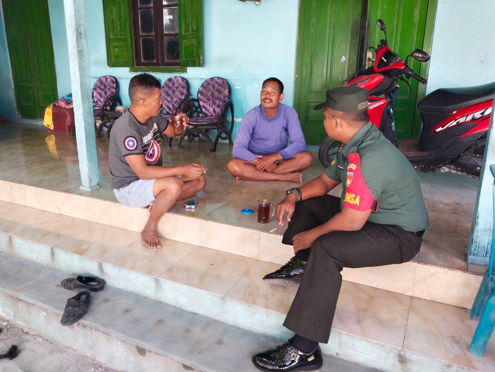 Wujudkan Wilayah Aman Kondusif, Babinsa Wonosari Sambangi Warga