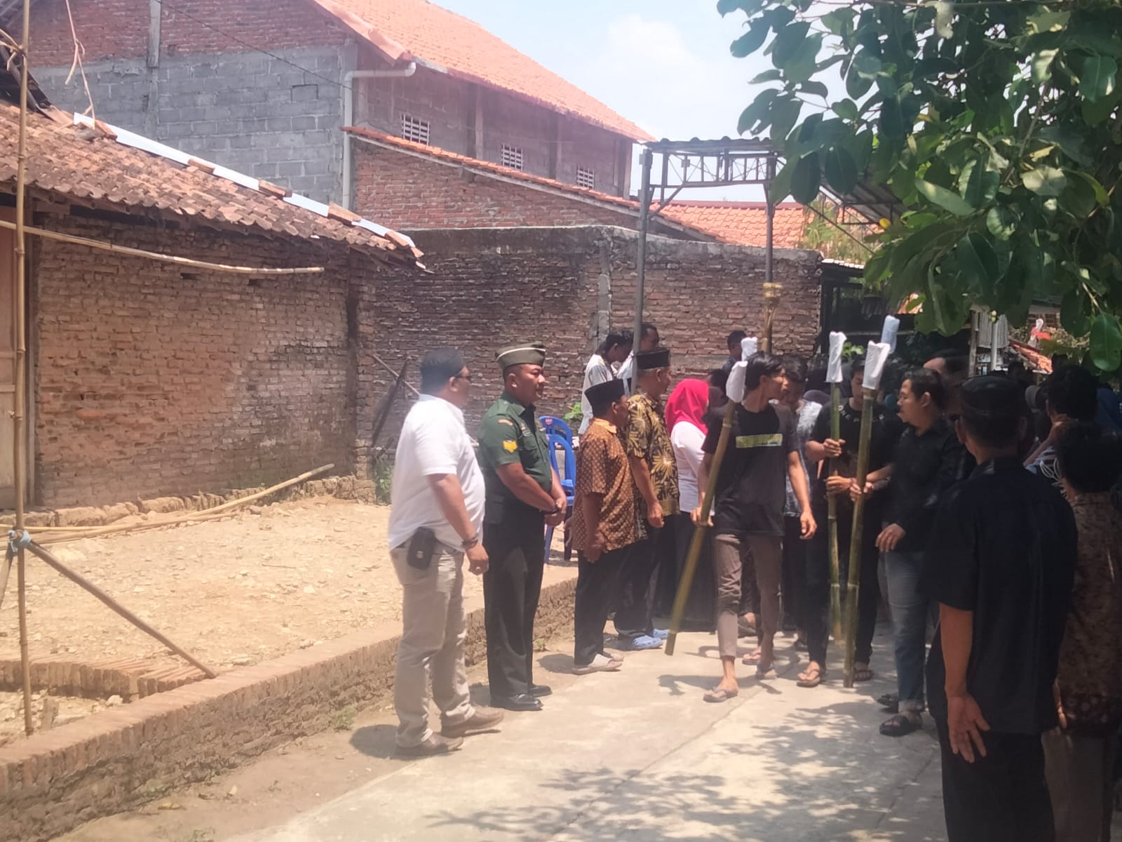 Babinsa Wonosari Hadiri Takziah Warga Binaan : Doakan Yang Terbaik