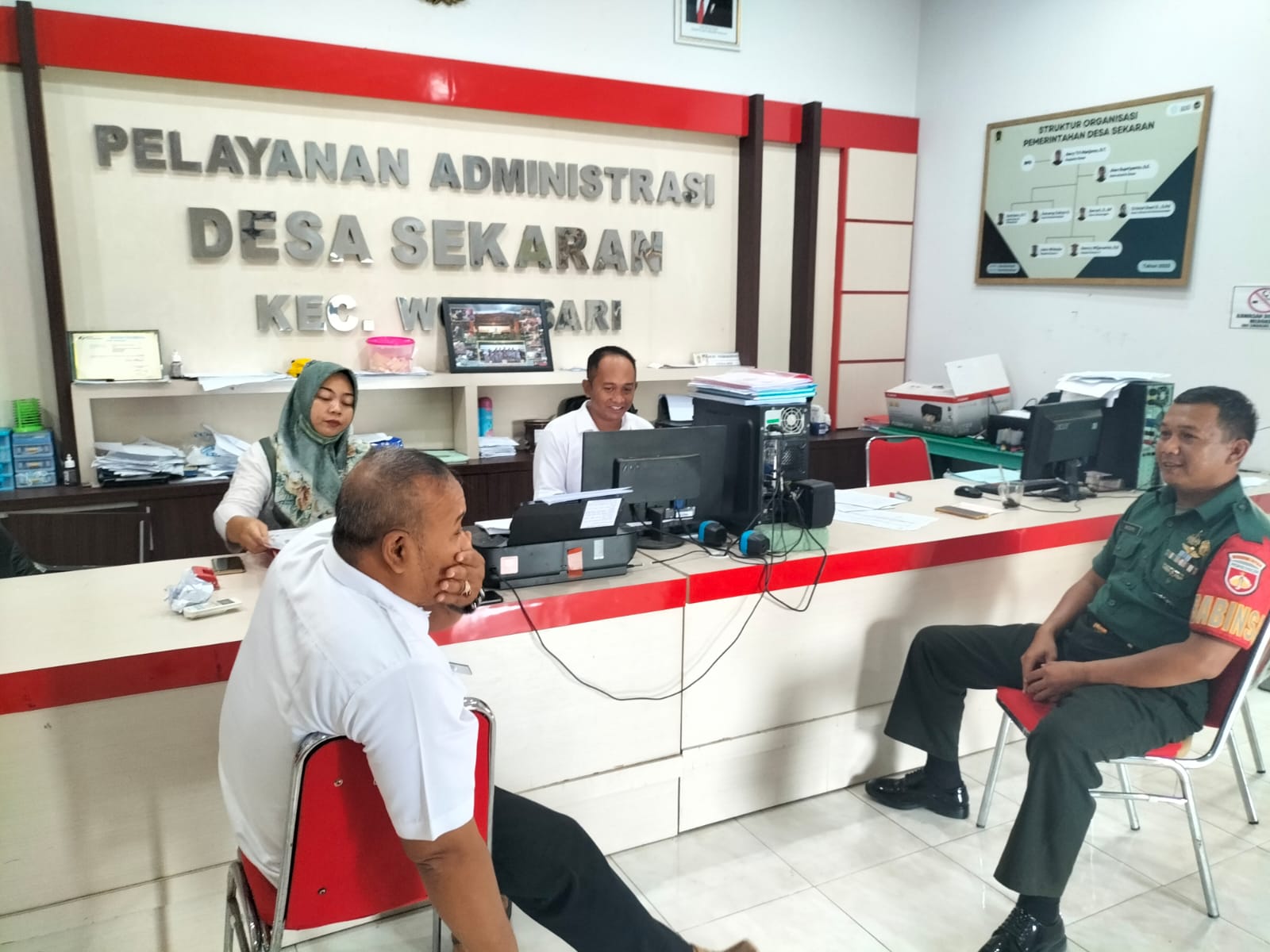 Sambangi Kantor Desa Binaan, Babinsa Wonosari Bahas Ini