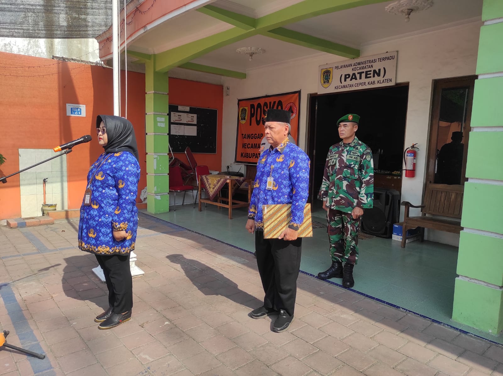 Wakili Danramil, Bati Bakti TNI Koramil 23/Ceper Hadiri Upacara Peringatan Hari Pahlawan Kecamatan Ceper