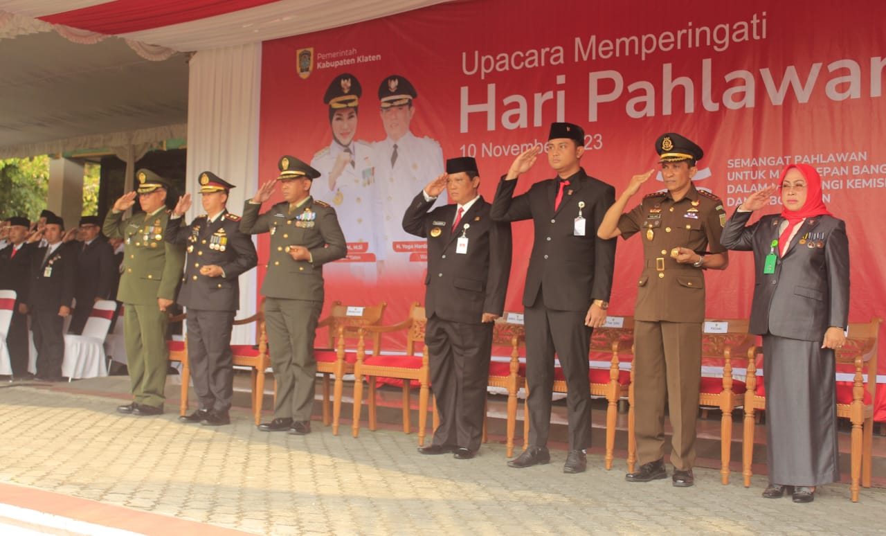 Peringati Hari Pahlawan, Kodim 0723/Klaten Ikuti Upacara Di Pemda Klaten