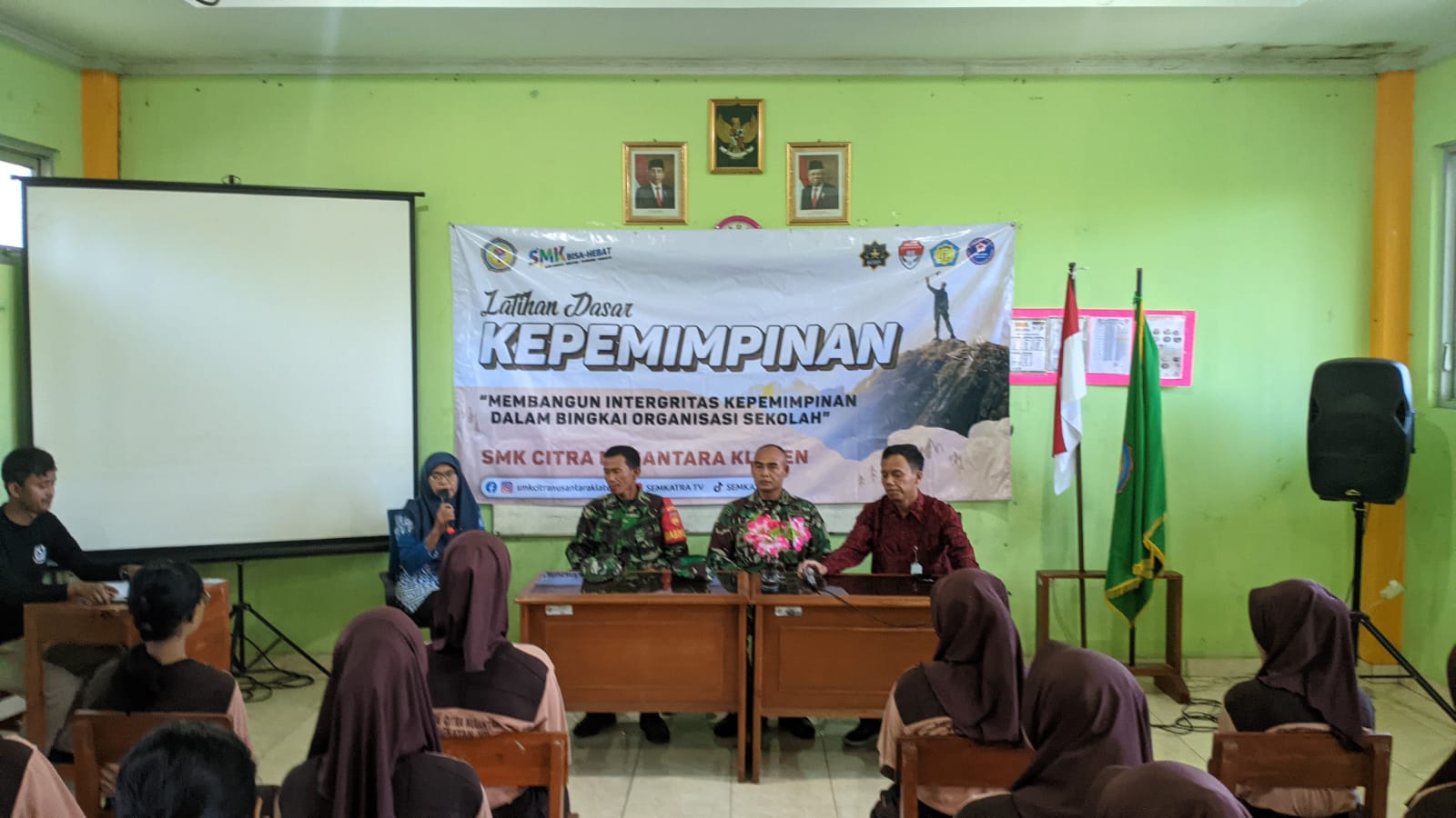 Bati Wanwil Koramil Ceper Latih Dasar Kepemimpinan Siswa SMK Citra Nusantara