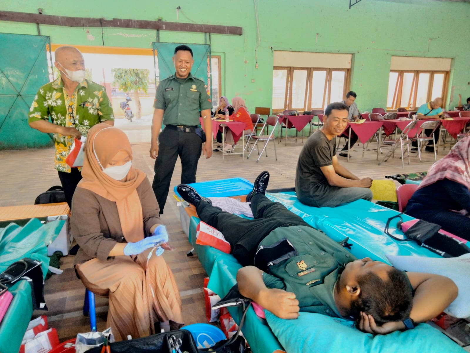 Anggota Koramil Wonosari Donorkan Darahnya Ke PMI Kecamatan Wonosari