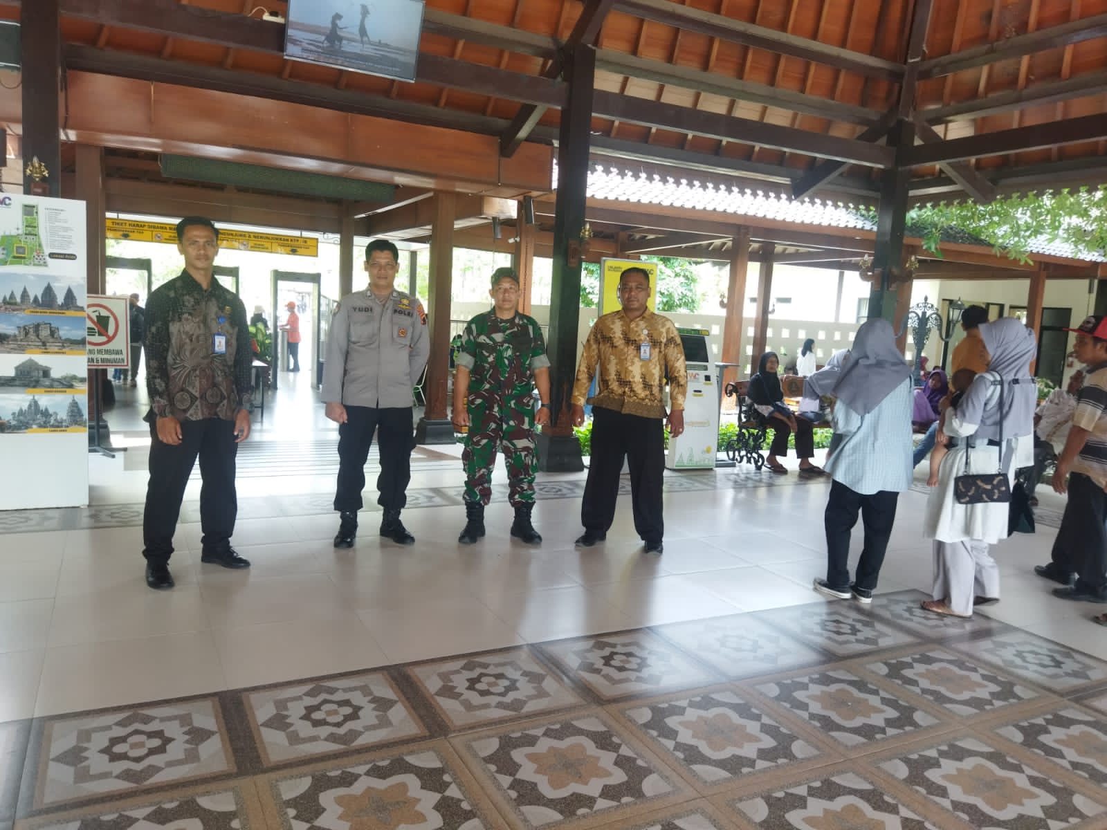 Beri Kenyamanan Wisatawan, Koramil Prambanan Amankan TWC Prambanan